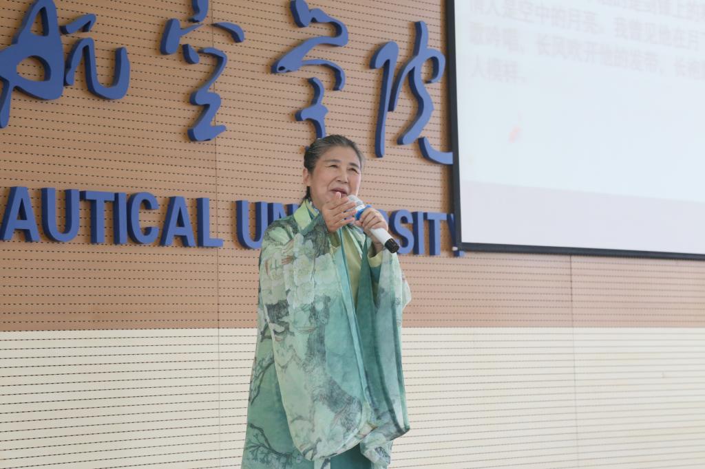 薛红朗诵《记得吗?你的祖先名叫炎黄》